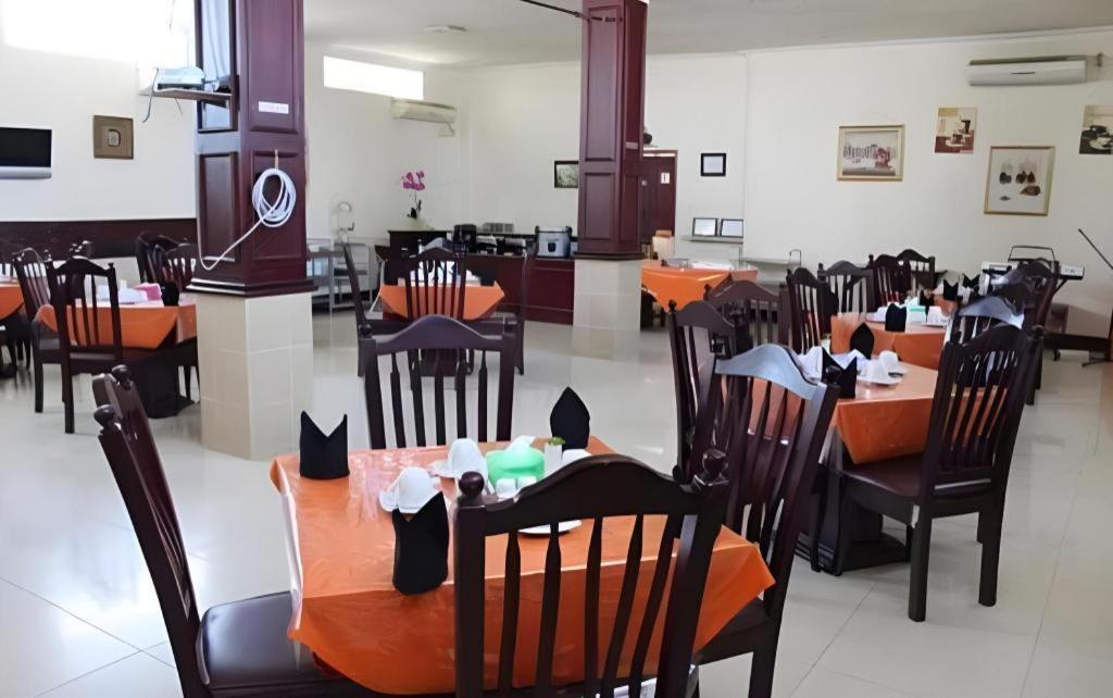 Hotel Dynasty Tarakan Extérieur photo