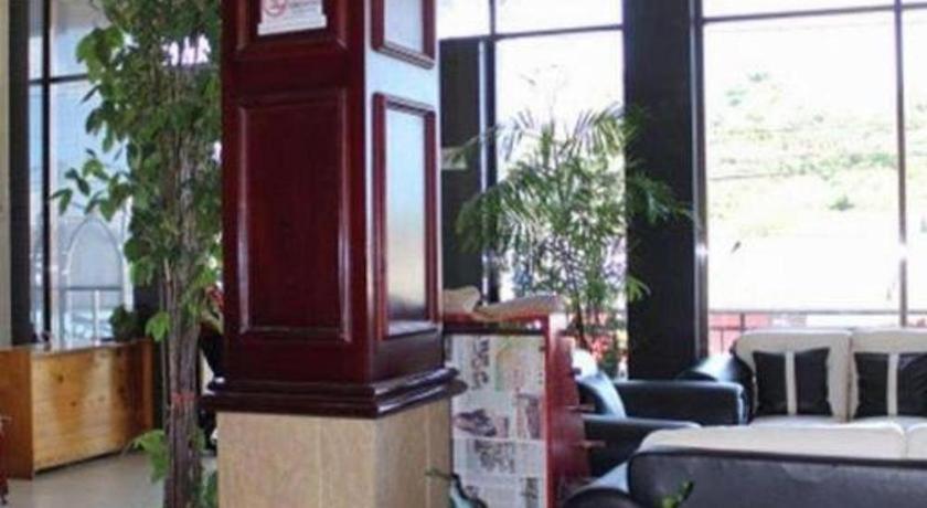 Hotel Dynasty Tarakan Extérieur photo