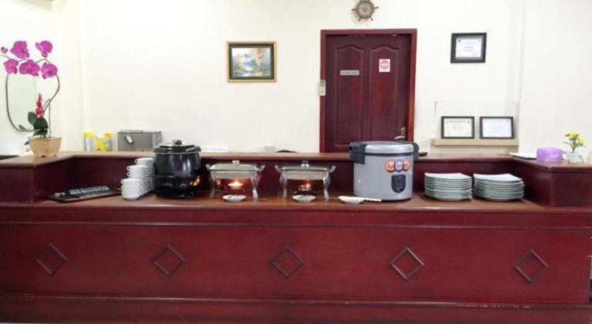 Hotel Dynasty Tarakan Extérieur photo