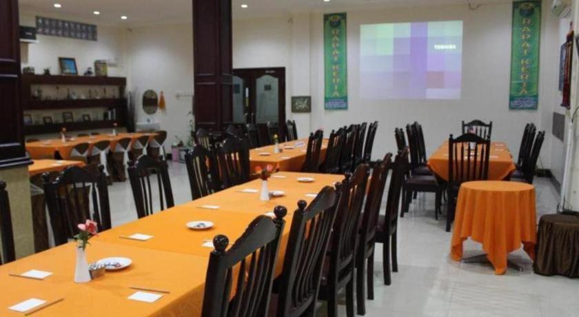 Hotel Dynasty Tarakan Extérieur photo