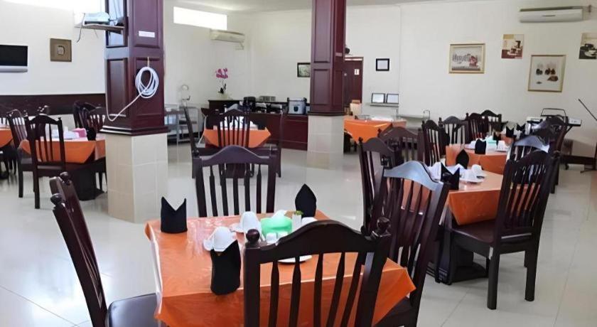 Hotel Dynasty Tarakan Extérieur photo